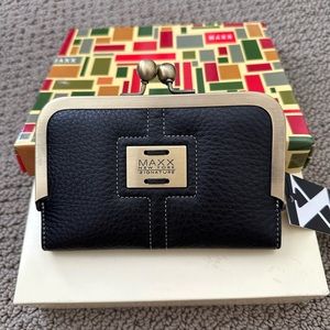 Maxx New York Signature wallet